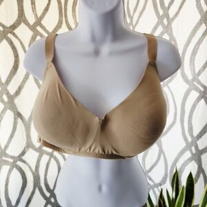 Jockey Wireless Bra in Tan 44B
